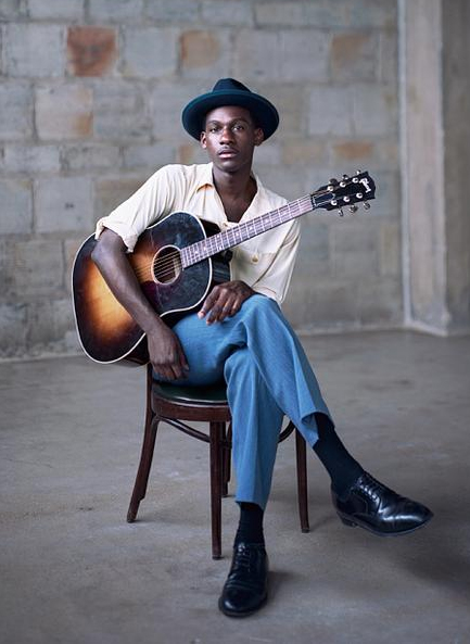 Leon Bridges bio 2