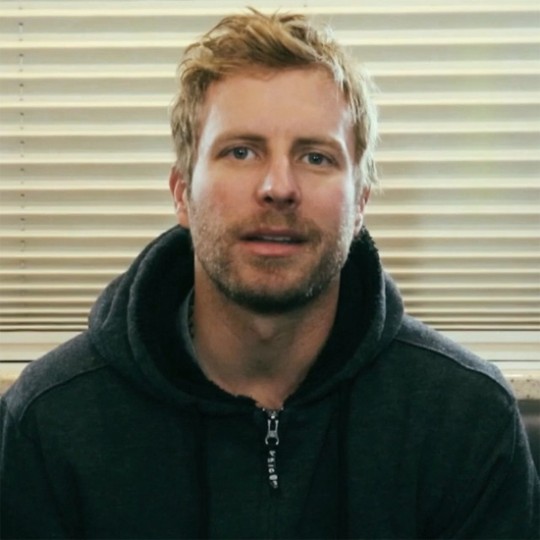 Dierks Bentley Height Weight Body Measurements | Celebrity Stats