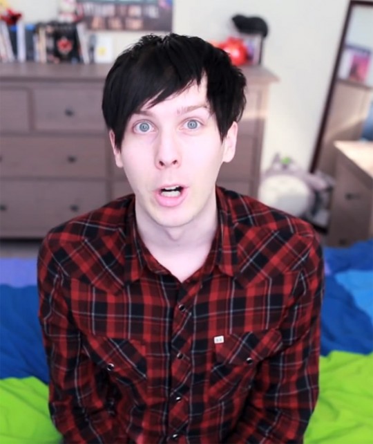 Phil Lester Height Age Body Measurements | Celebrity Stats - Phil Lester: Just How Tall Is The YouTube Star?