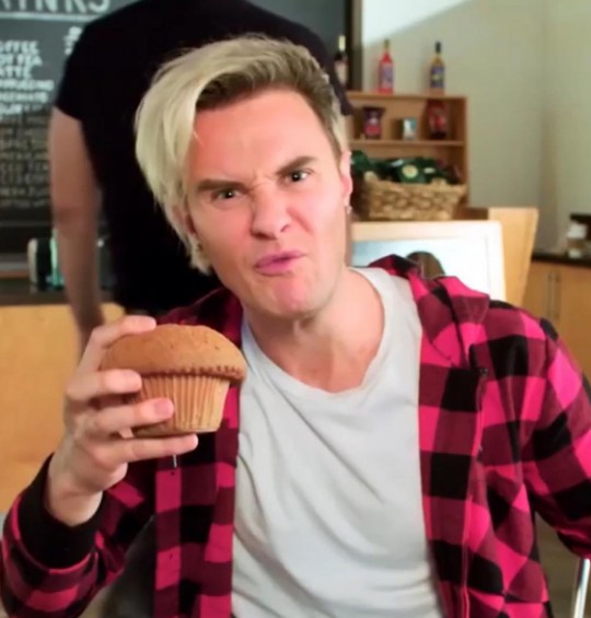 Bart Baker Height Weight Body Measurements | Celebrity Stats