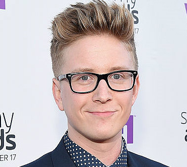 Tyler Oakley biography