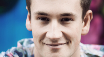 Oli White