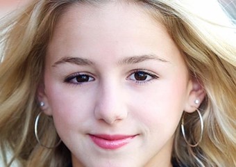 chloe lukasiak